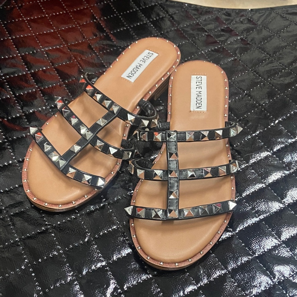 Steve Madden Black and Tan Studded Sandals
